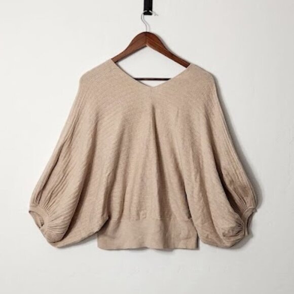 Liquid by Sioni Women's Cropped Sweater Size Large - Picture 4 of 5